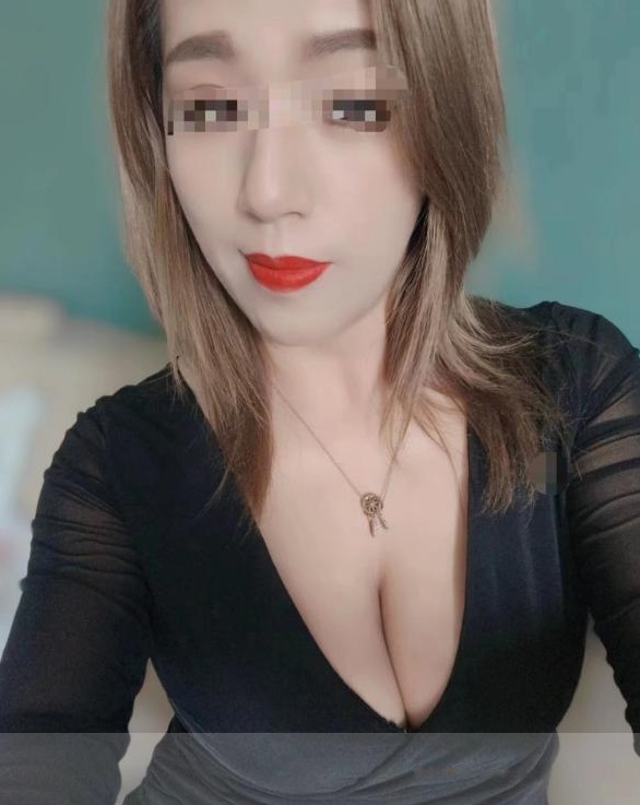 光谷服务系十三姨