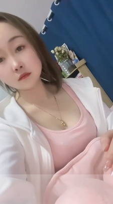 骚气十足的妹子