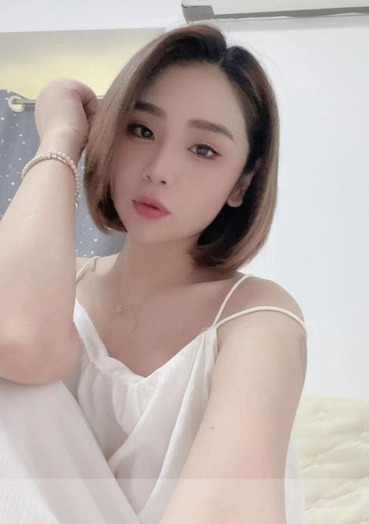 白云梅花园萱儿