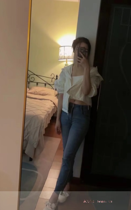 神州路粉嫩小姐姐