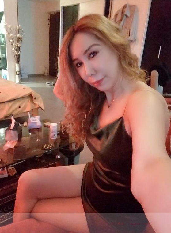 杨家坪中俄混血熟女