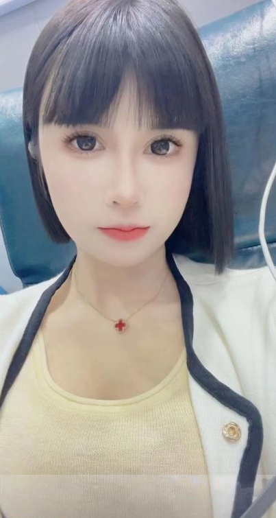 广州短发大眼美女