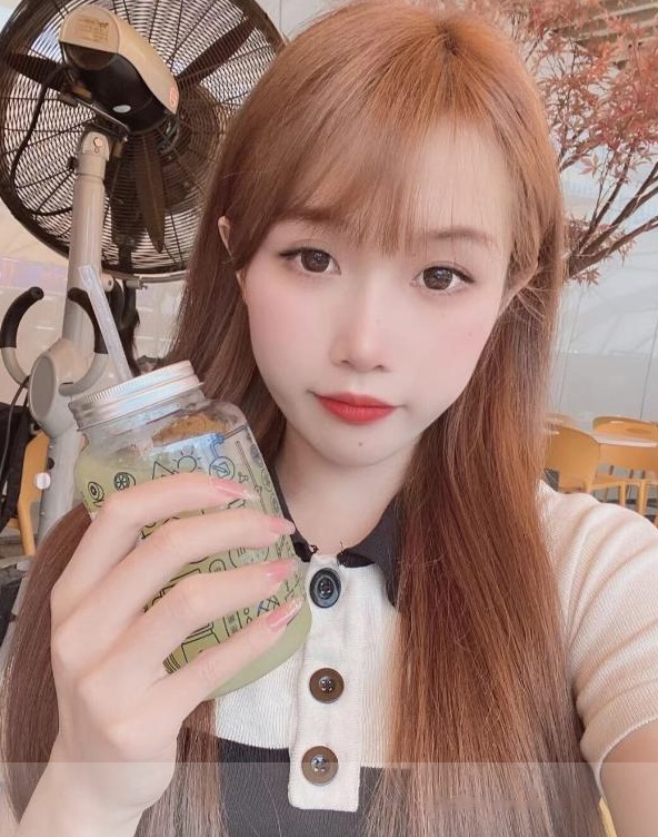 泉山区美女依依