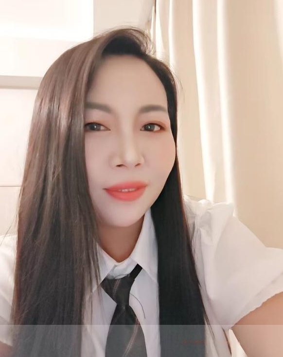 风骚服务型小少妇