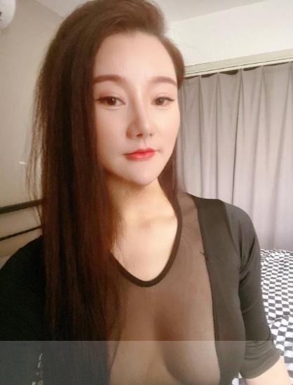 镜子前干妹子超爽