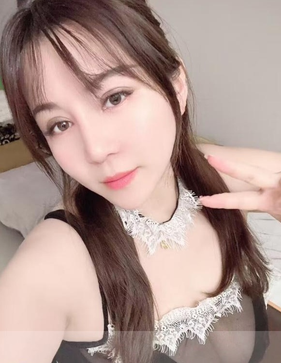 纯天然F杯巨乳妹