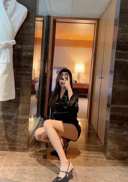 南三环四川大奶小姐姐