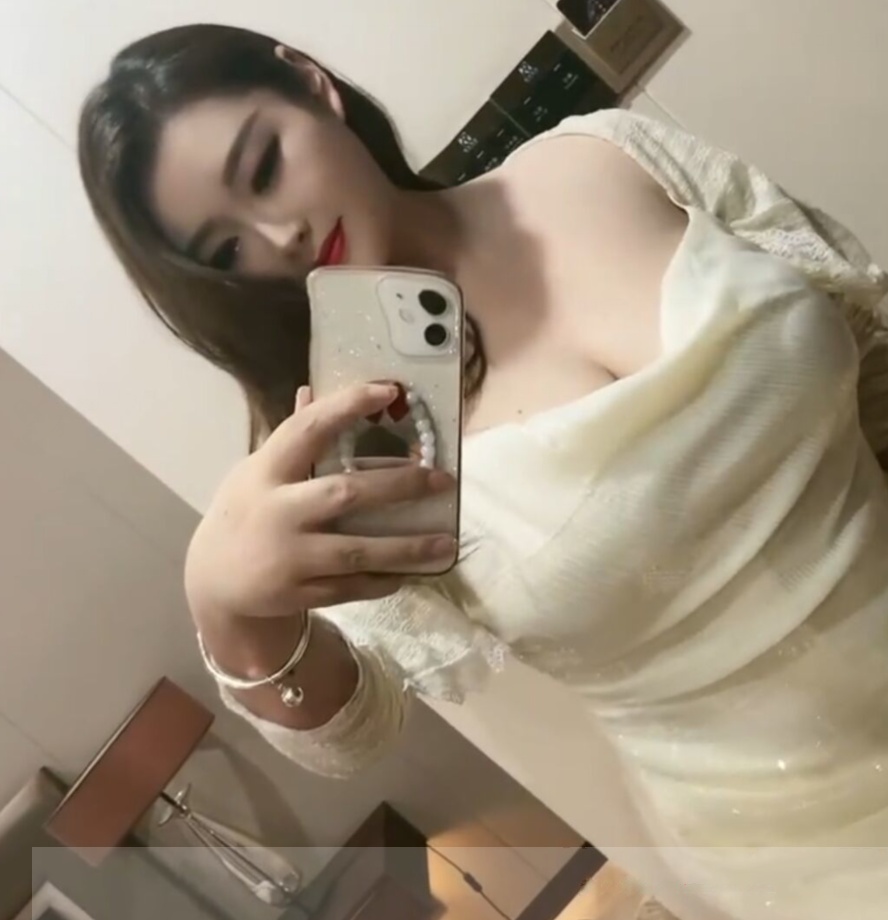 沙区胖气质女神