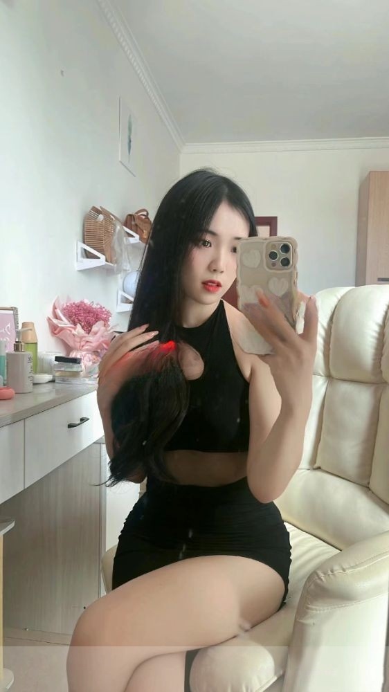 服务超赞的小嫂子