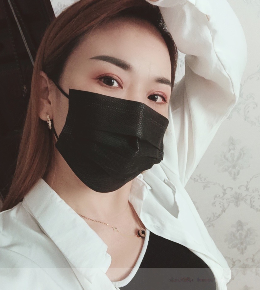 朝阳美腿轻熟少妇