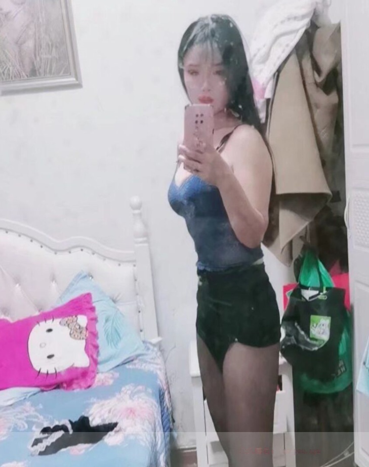 蜀山大胸浪女
