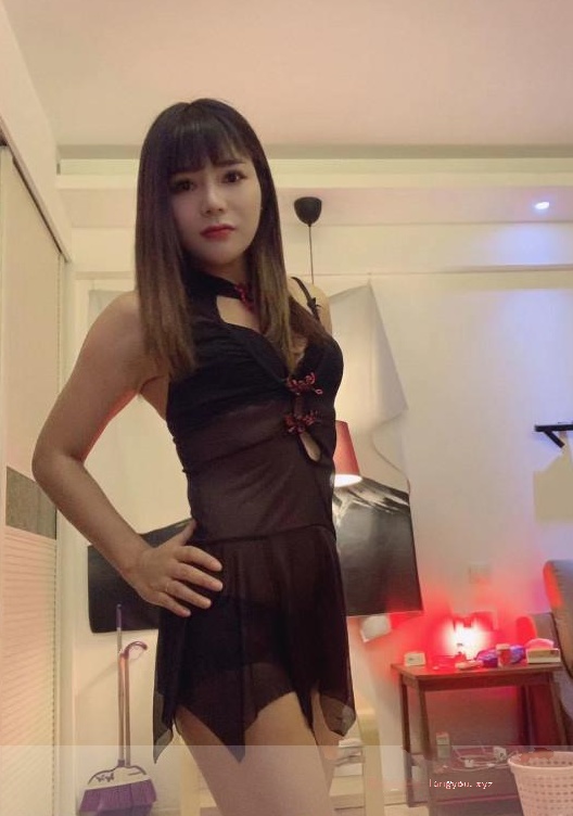 金兰路性感制服诱惑