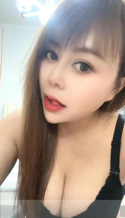南稍门巨乳美女