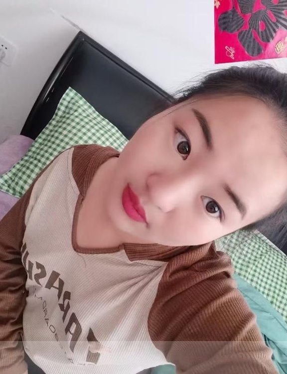 丰满型美女