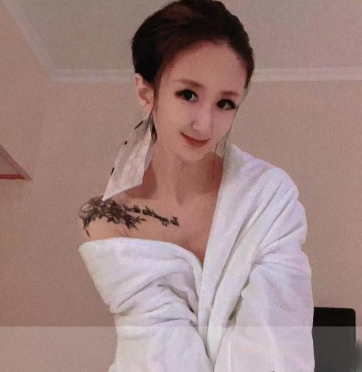 体验河东高个妹