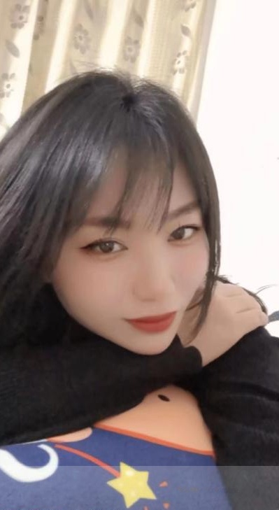 白云大胸小姐姐