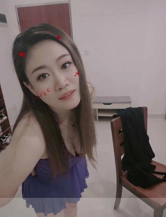 白云服务系温柔白牡丹