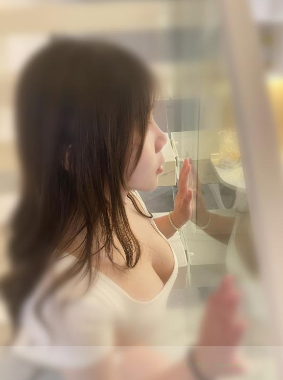兼职大胸萌妹子