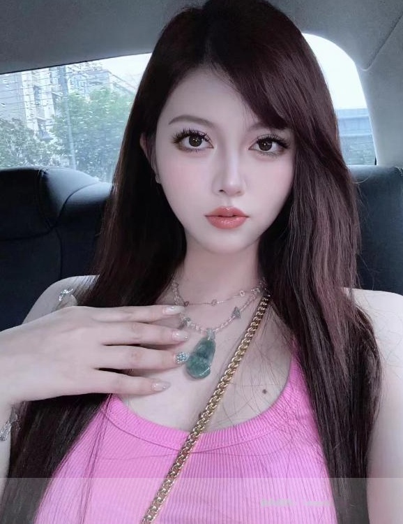 大胸美女诗千雅