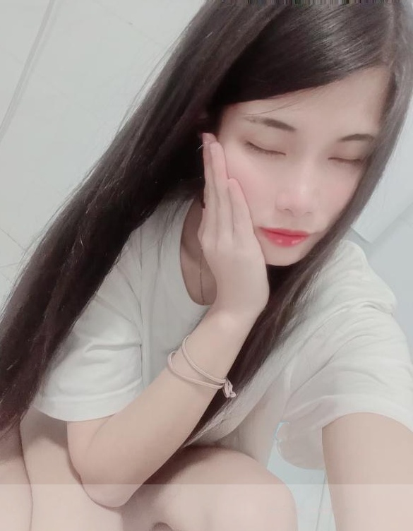 服务系苗条小少妇