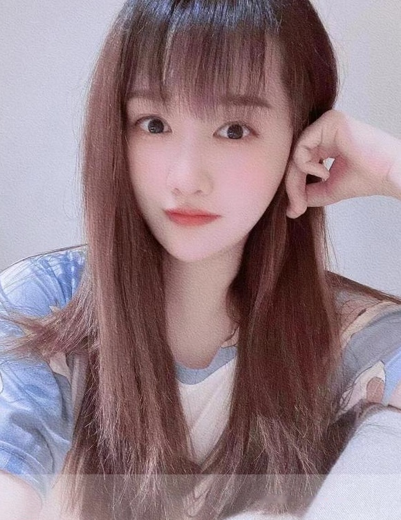 可爱的AV小女友