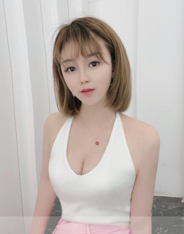 中南服务型小姐姐