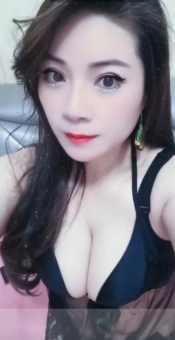 延平门胸大少妇