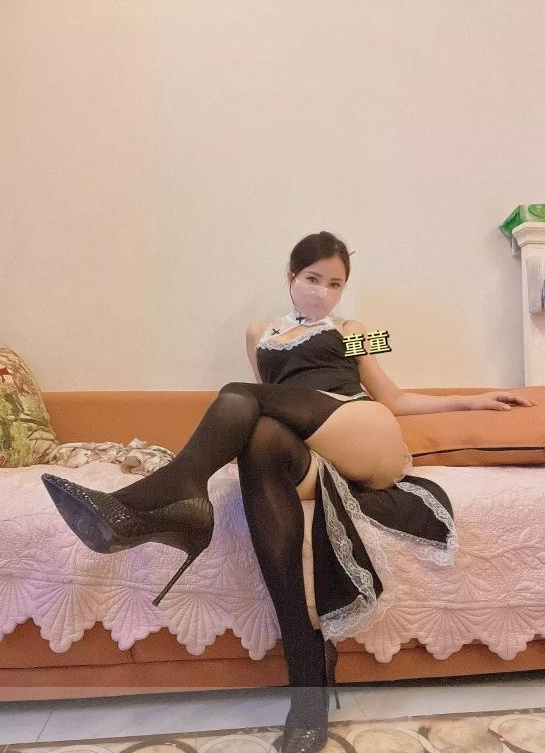 光谷女明星童童