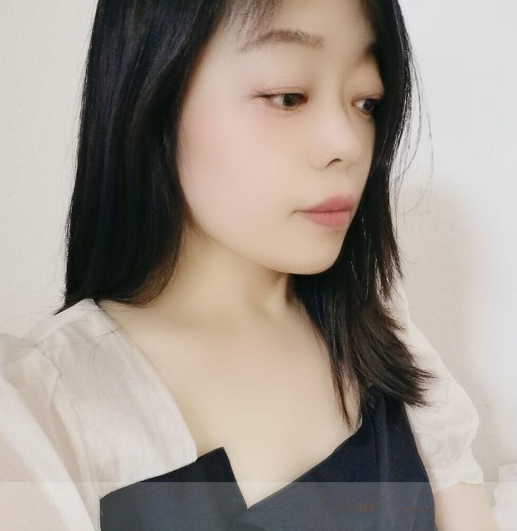 苹果社区小姐姐