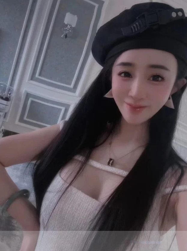 汉口大长腿小憨憨