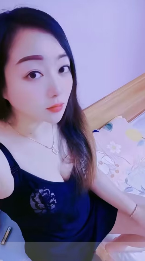 雨花水多大奶少妇