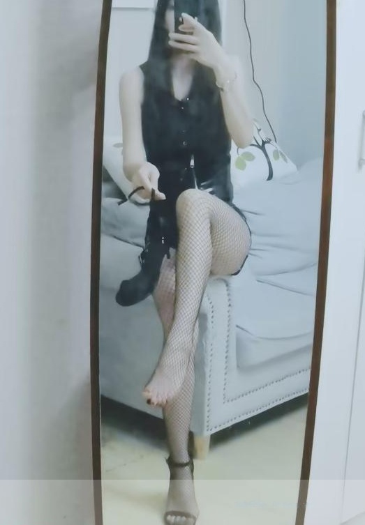 蜀山长腿丝足小姐姐