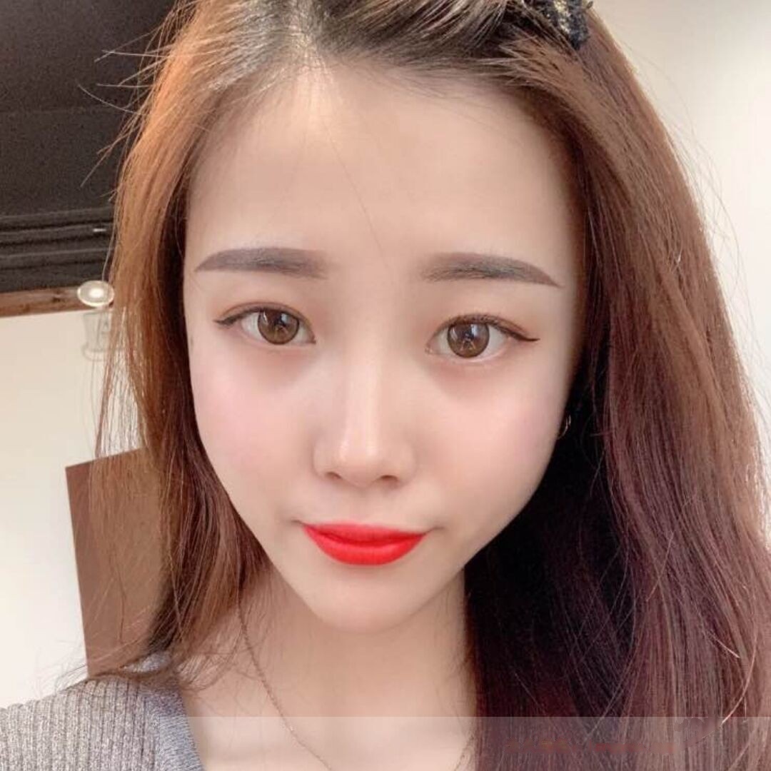 28岁身娇体柔美女