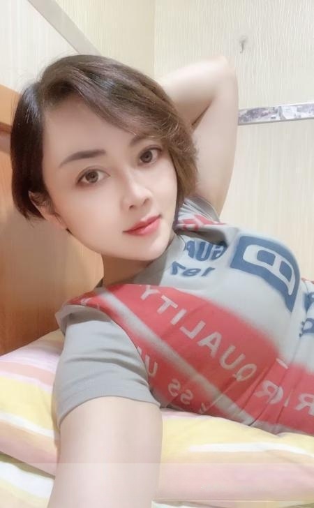 龙华清湖短发少妇