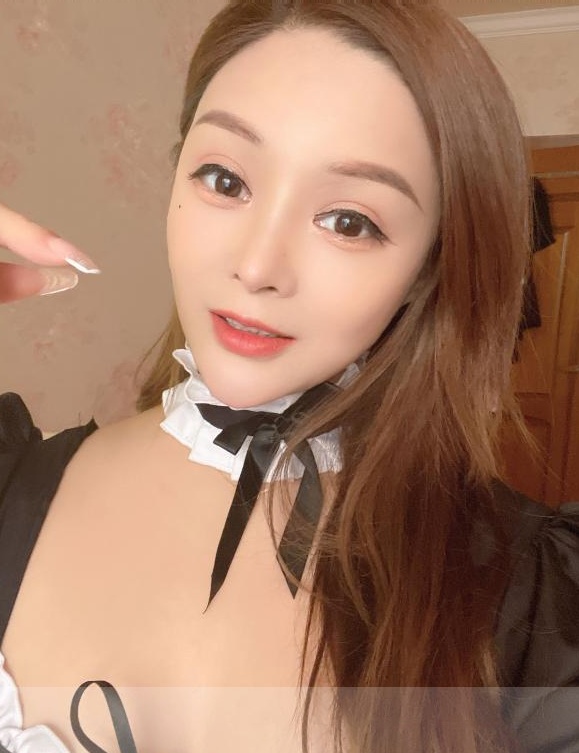 静安女仆装糖糖