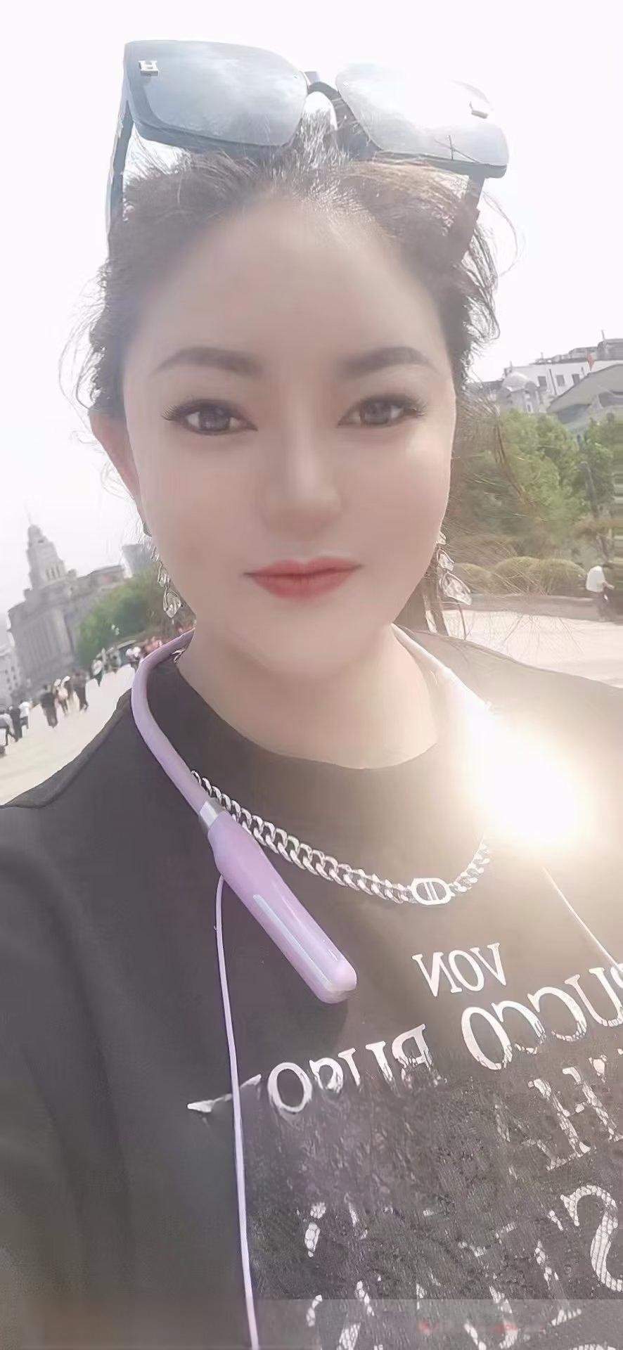 徐汇西双版纳来的小姐姐