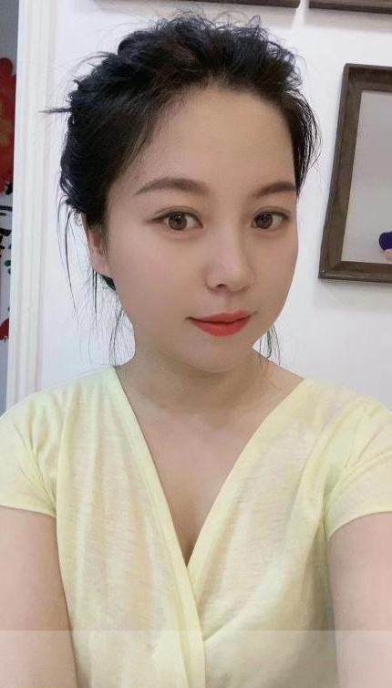 中项服务系美女