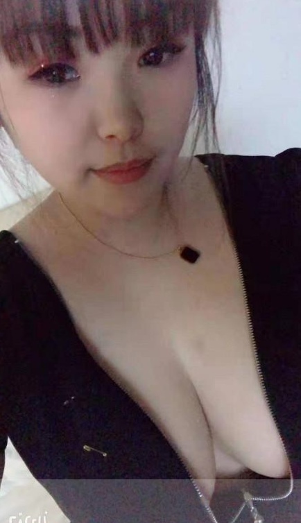 肉嘟嘟的波霸少妇