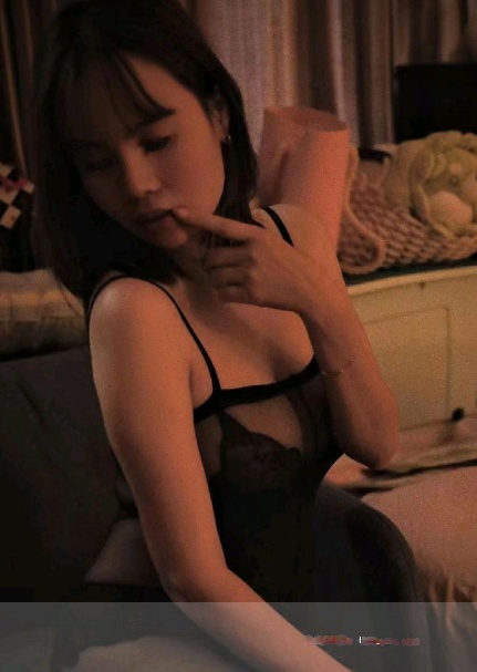 南山舌口少妇小米