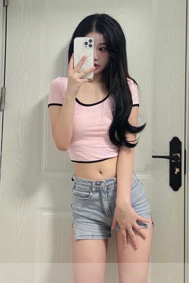 光谷附近00后小妹