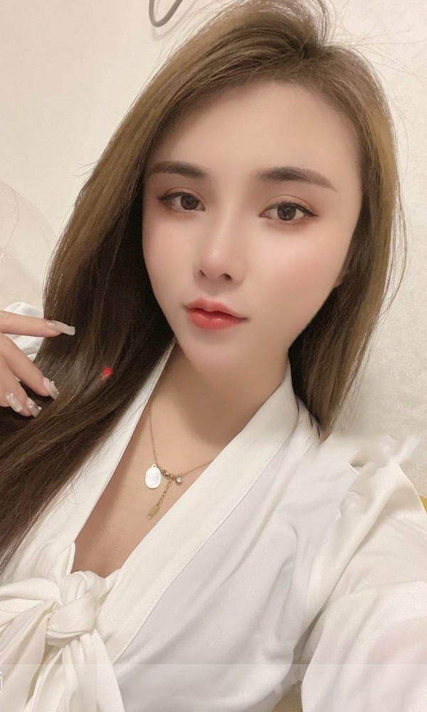 青春甜美小姐姐