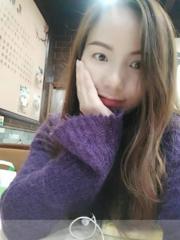 逢江小美女