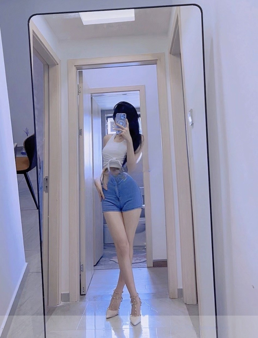 喜年广场的妹子