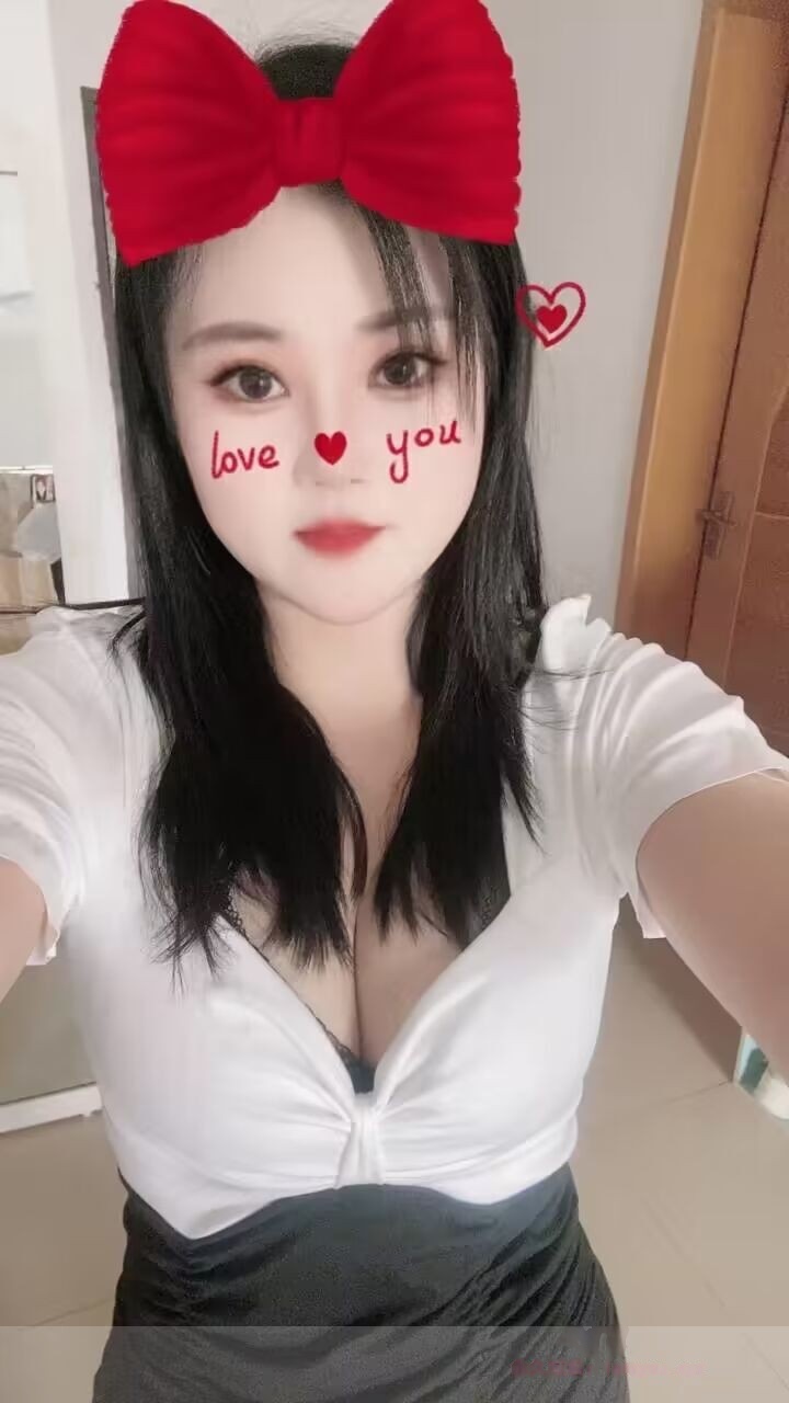 服务系大胸妹子