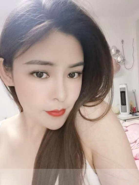 南湖萱萱