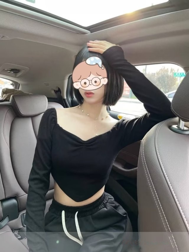 苗条的兼职妹子