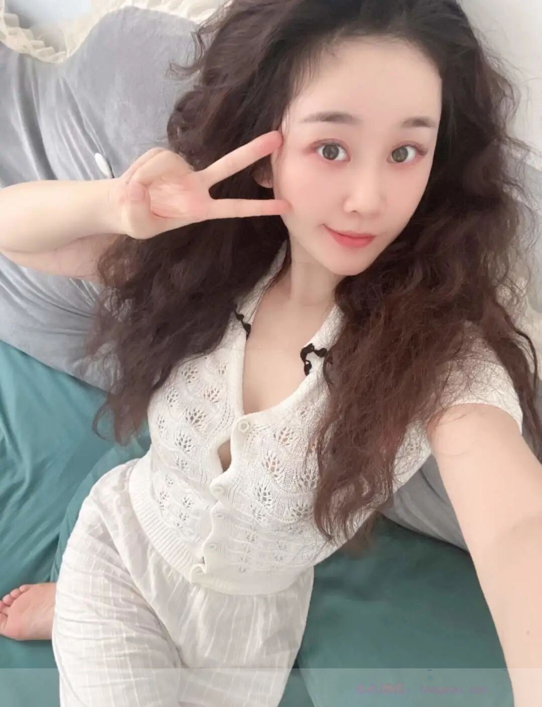 很主动的少妇小乔美女