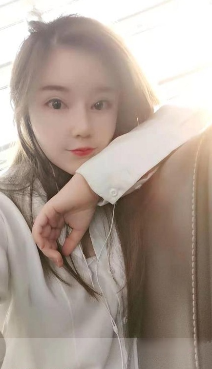 龙华性感小姐姐