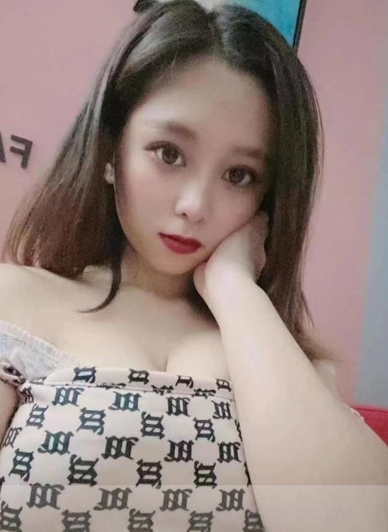 服务熊超大小姐姐