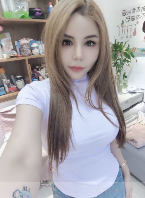 迈皋桥靓丽少妇